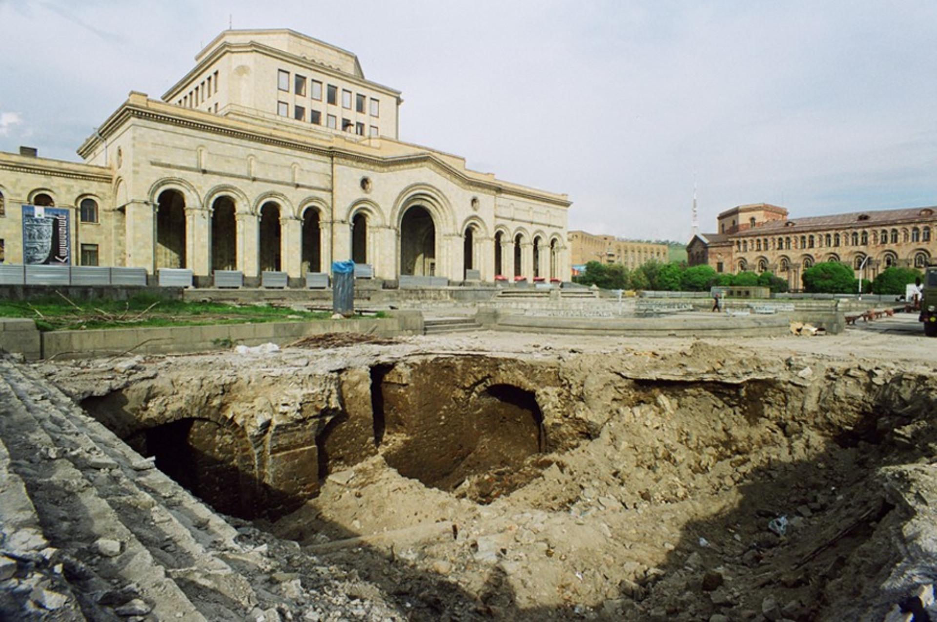 Yerevan May Uncover Old Town Under Republic Square