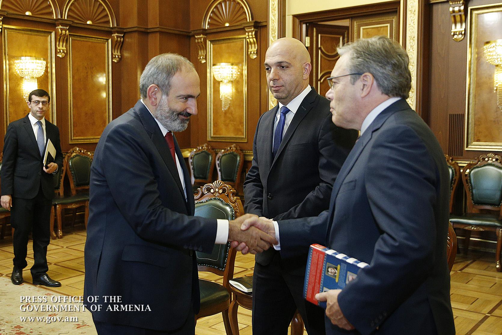 Վարչապետն ընդունել է «Լիդիանի» ղեկավարներին