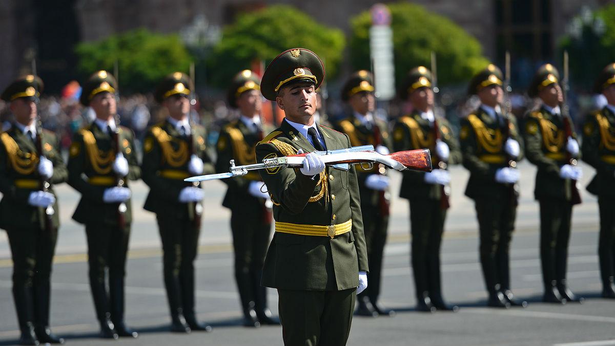 Բանակ. որ կուսակցությունն ինչ է ասում