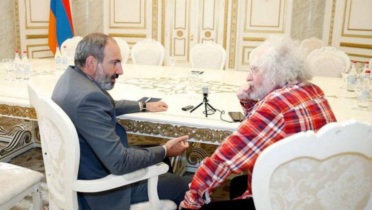 Никол Пашинян: Я был бы рад, если президент Алиев отправил своего сына служить в Карабах