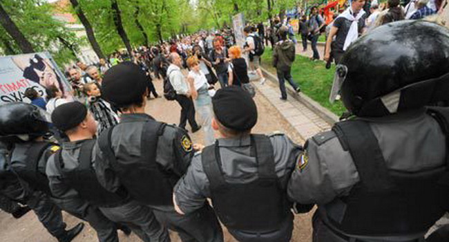 Մոսկվայում ձերբակալում են «ընդդիմադիրաբար զբոսնողներին»