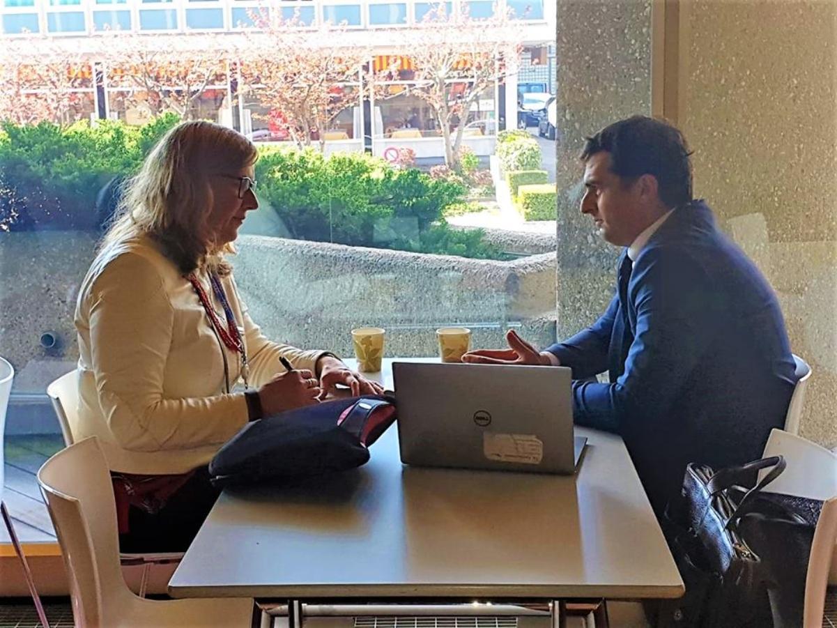Հակոբ Արշակյանը հանդիպել է Գուգլ ընկերության ինժեներական մասի տնօրեն Սառա Քլատերբակի հետ
