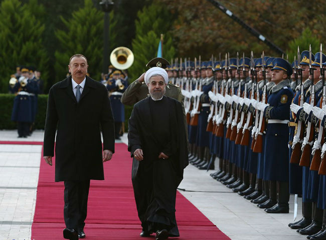 Իրանի նախագահը պաշտոնական այցով ժամանել է Ադրբեջան