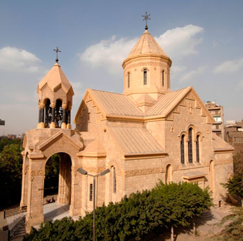 «Մուսուլման եղբայրները» քարեր են նետել հայկական եկեղեցու վրա