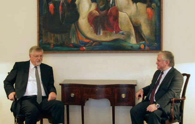 Նալբանդյանը ԵՄ ներկայացուցչի ուշադրությունը հրավիրել է հրադադարի խախտումների աճին