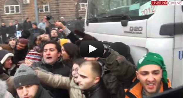 Mashtots park update: rare occasion of violence against activists