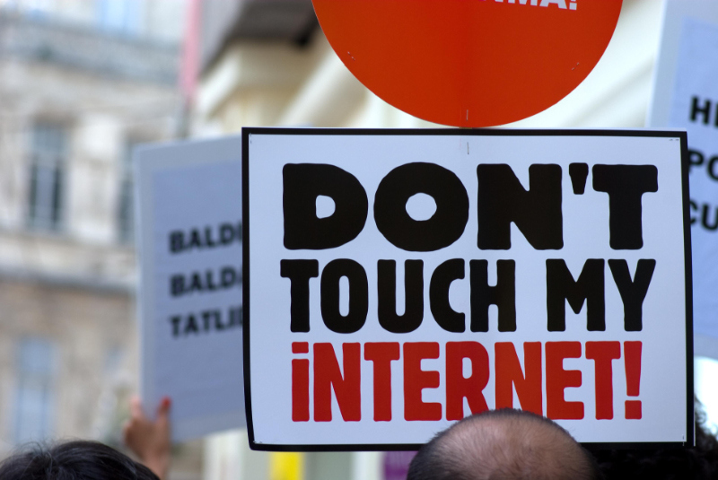 Ստամբուլում ոստիկանությունը ցրել է ինտերնետի վերահսկողության դեմ բողոքի ակցիան