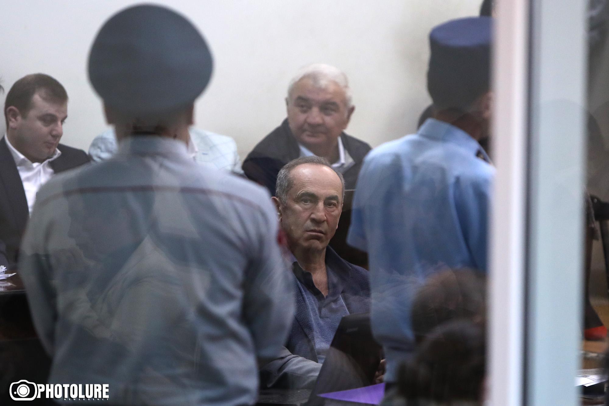 Քոչարյանի և մյուսների գործով նիստը հետաձգվեց Խաչատուրովի պաշտպանի բացակայության պատճառով