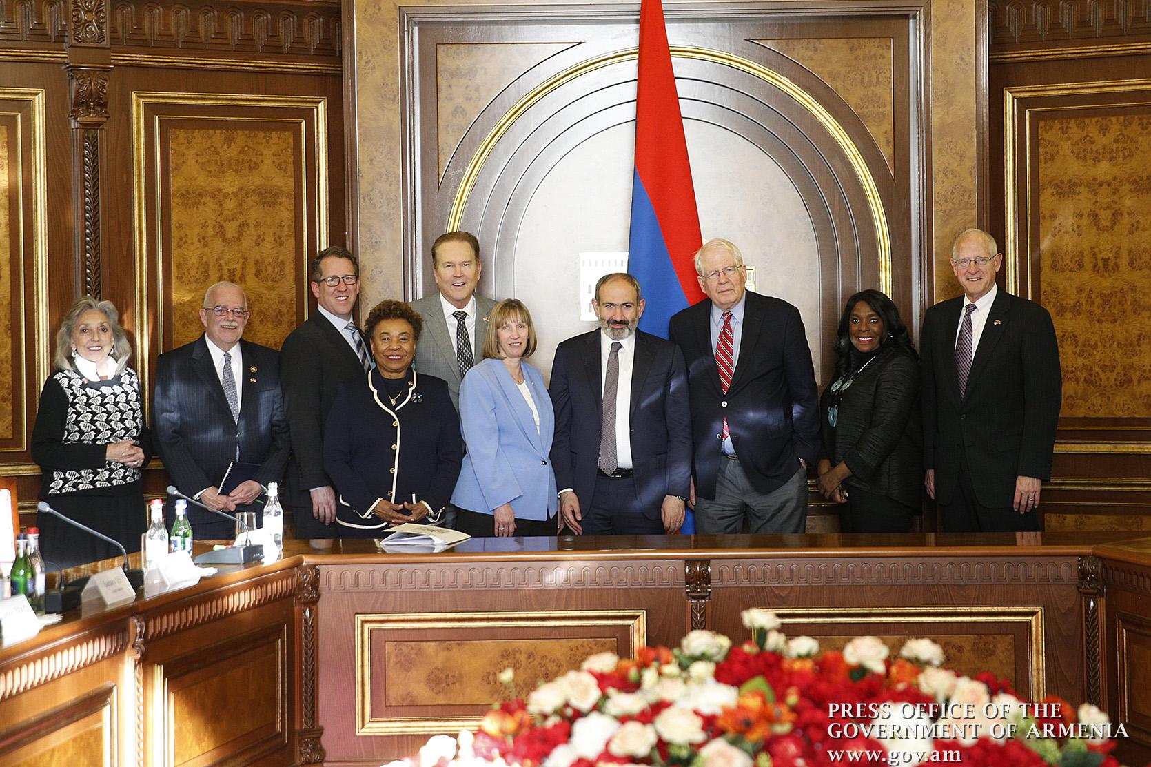 ԱՄՆ կոնգրեսականները պատրաստ են աջակցել Հայաստանում ժողովրդավարությանը