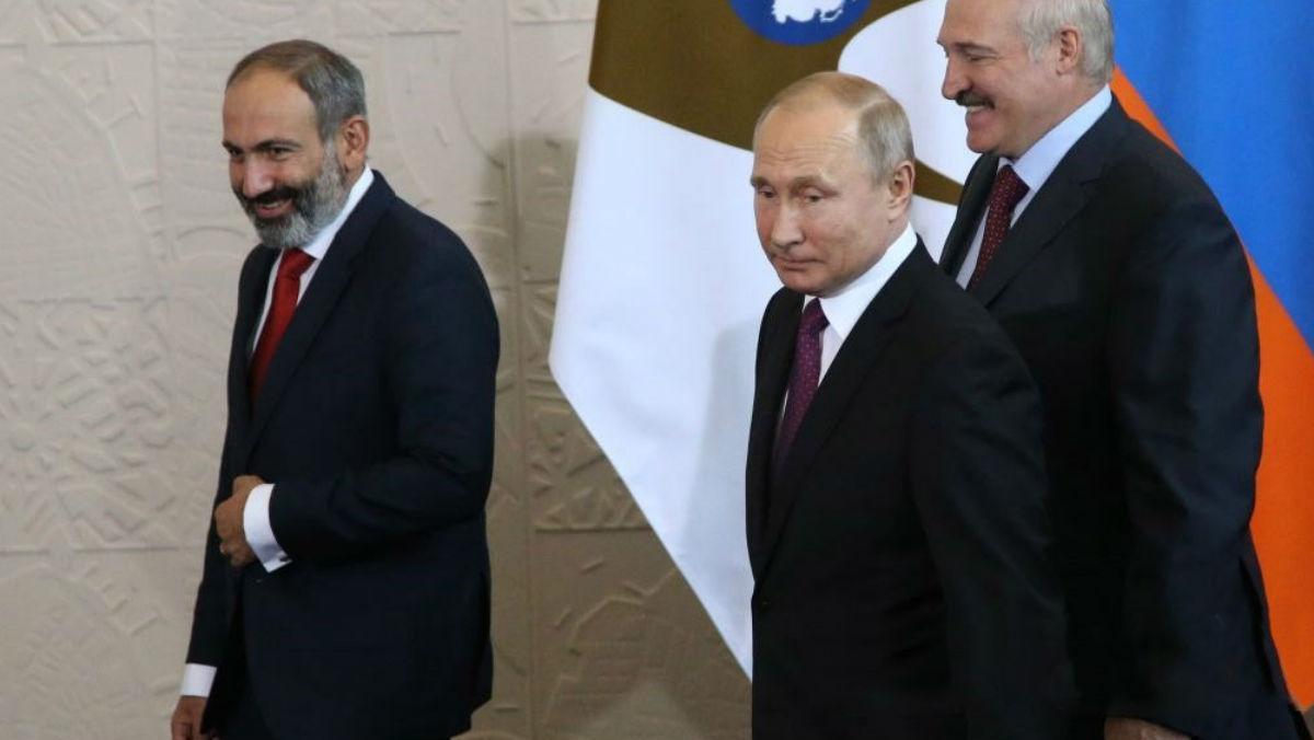 Moscow Expects an "Honest Conversation" at Putin-Pashinyan Meeting