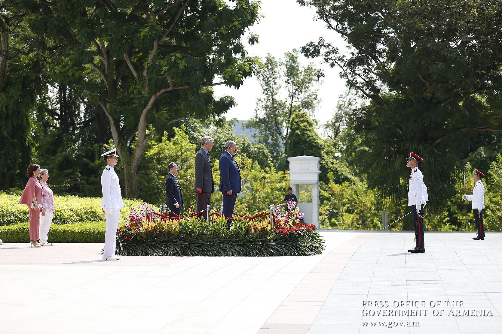 Նիկոլ Փաշինյանը Սինգապուրում հանդիպել է վարչապետի և նախագահի հետ