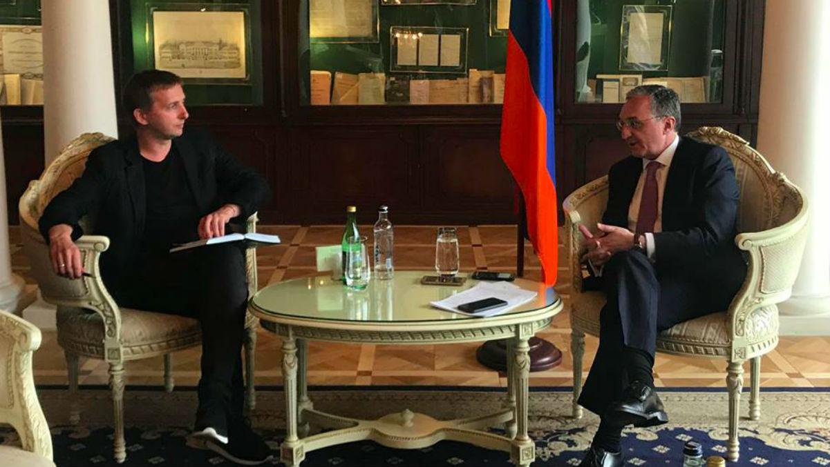 Стабильность и последовательность внешнеполитического курса Армении остается незыблемой. Зограб Мнацаканян