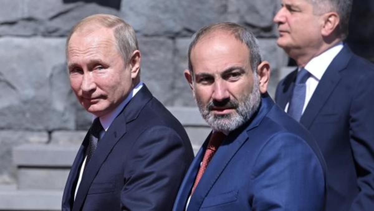 Путин и Пашинян обсудили обострение ситуации в зоне нагорно-карабахского конфликта