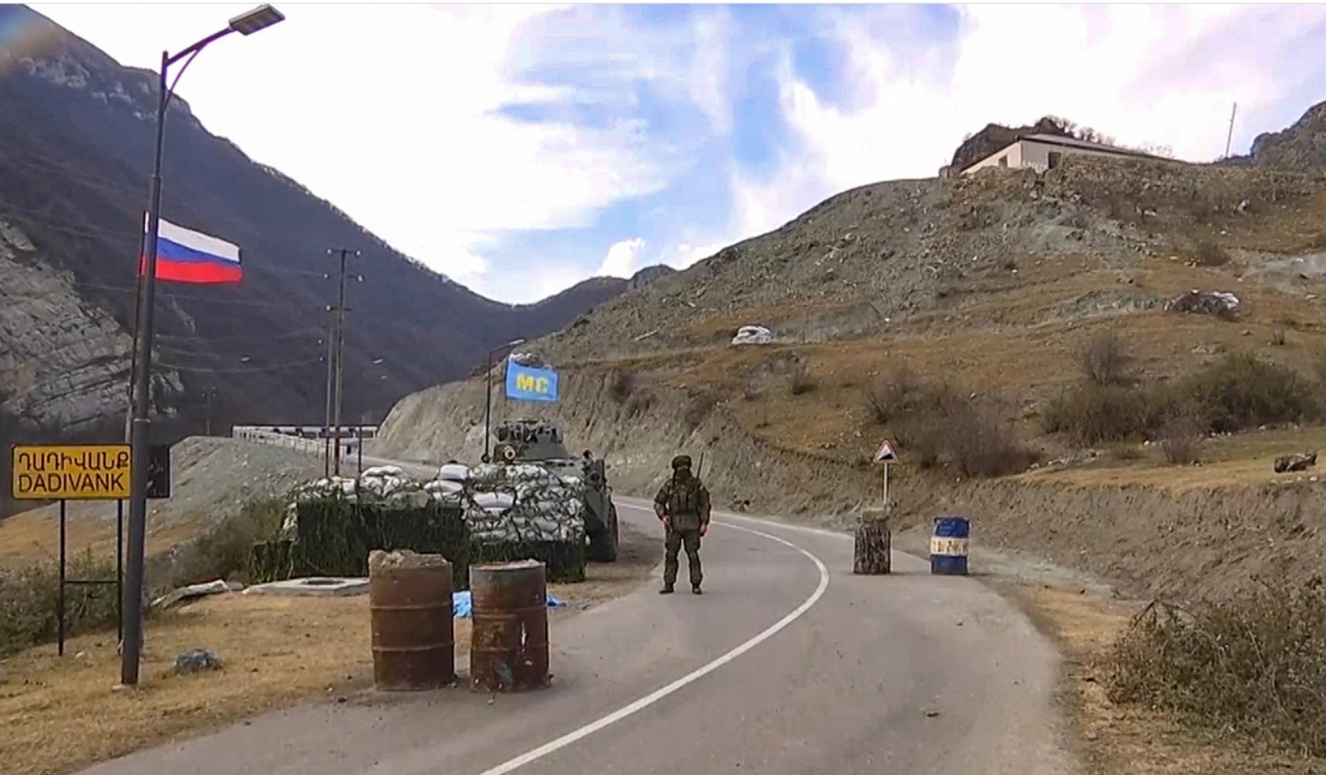 Ռուս խաղաղապահներն ապահովել են Քելբաջարի շրջանի անցումը Ադրբեջանին․ ֆոտոշարք