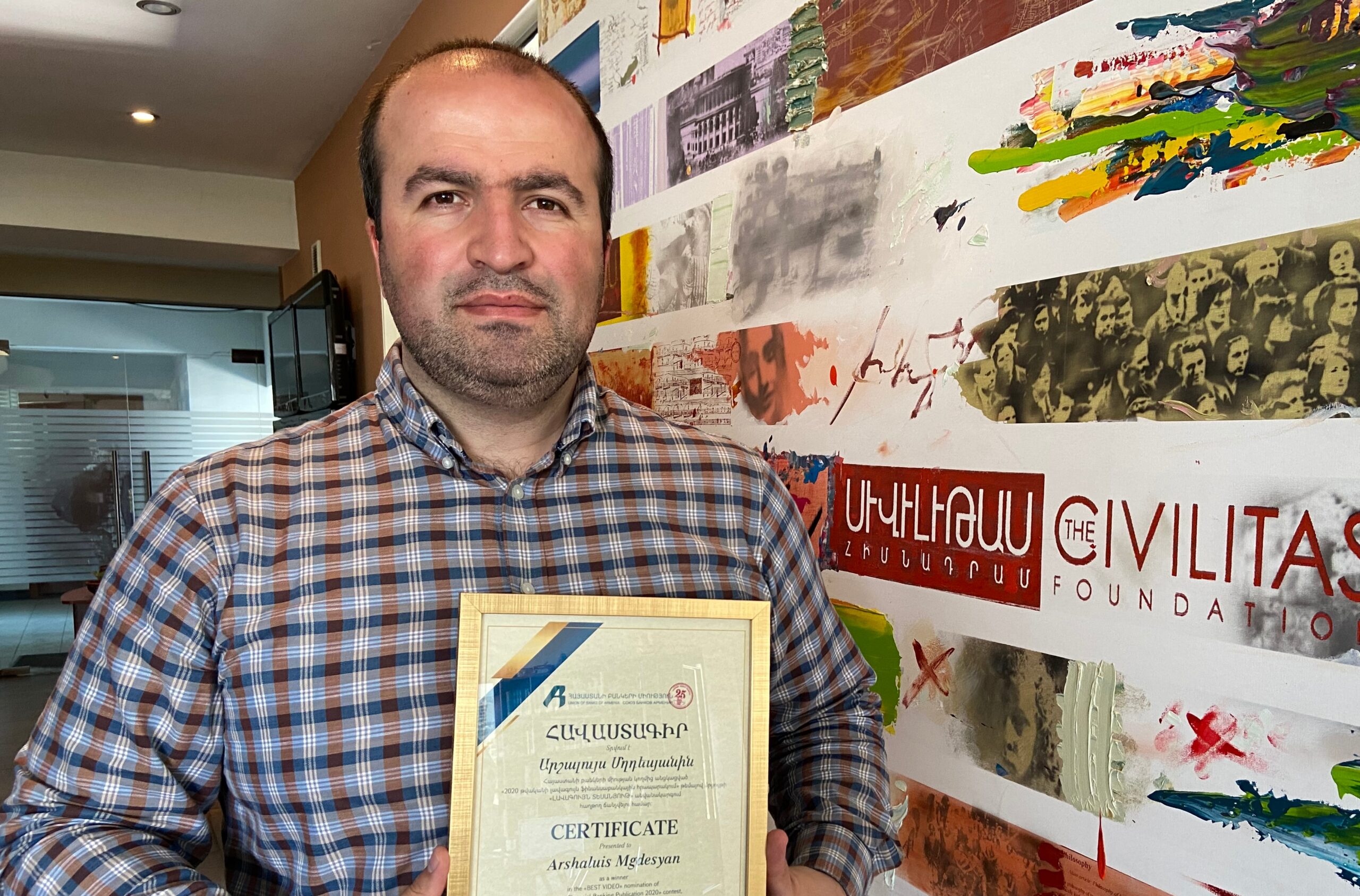 ՍիվիլՆեթի լրագրողը հաղթող է ճանաչվել Հայաստանի բանկերի միության մրցույթում