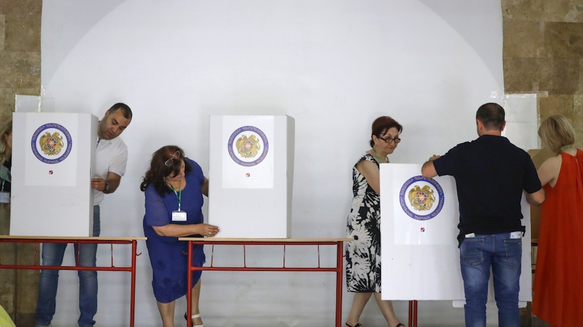 Polls Open in Armenia as Country Prepares for Decisive Vote