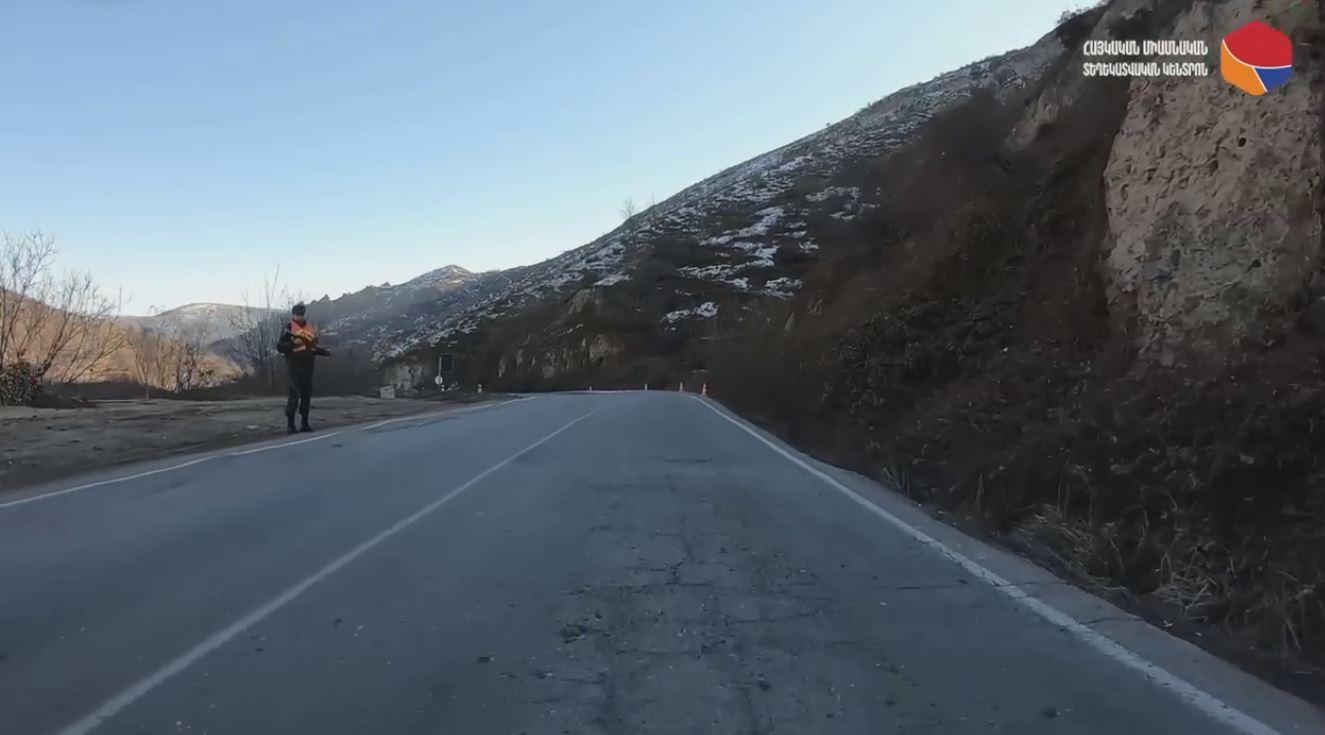 Azerbaijan blocks a major Armenian highway in Syunik region