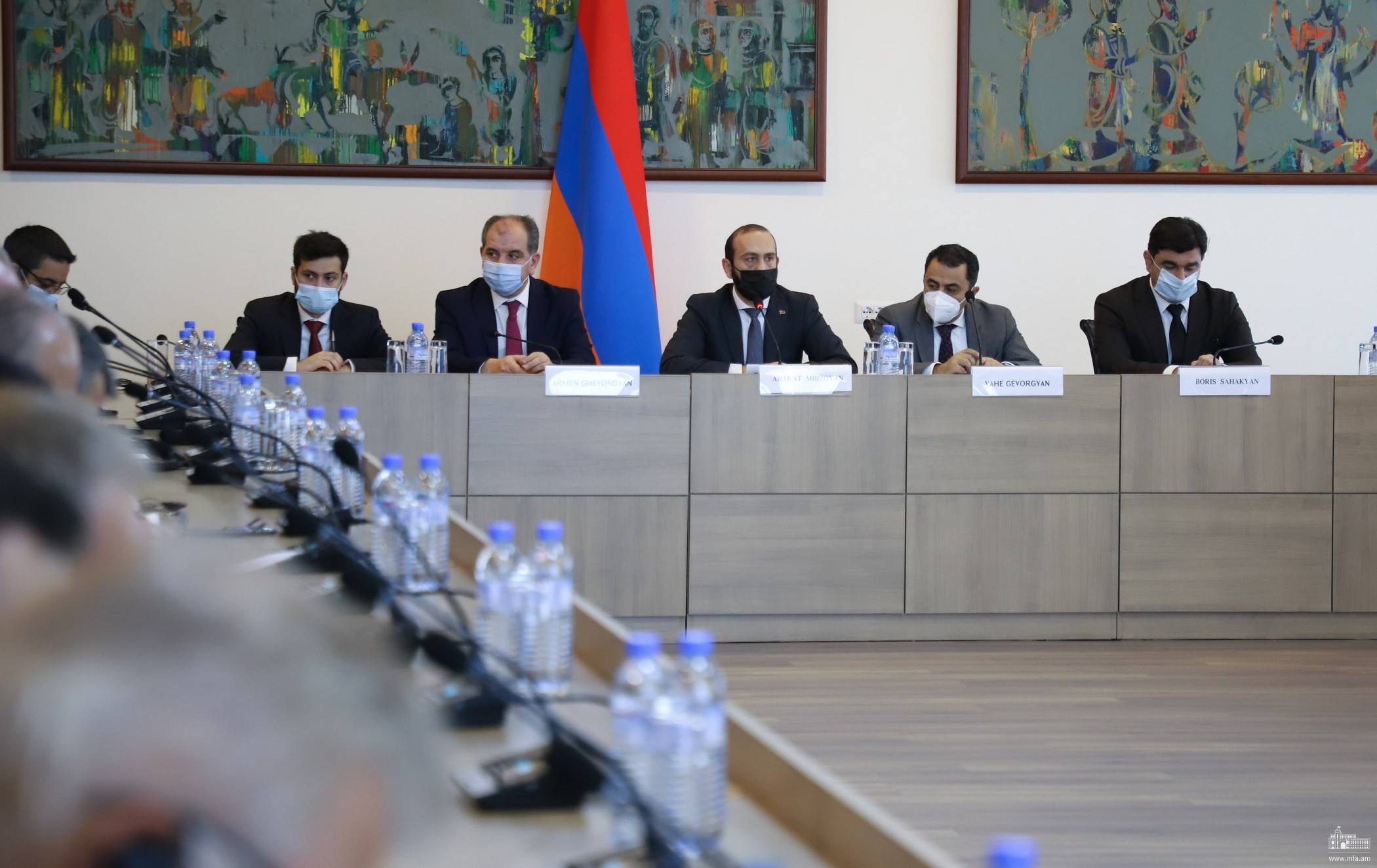 Հավասարության նշան դնող հայտարարություններն Ադրբեջանն ընկալել է իբրև խրախուսանք․ Միրզոյանը՝ ՀՀ-ում հավատարմագրված դեսպաններին