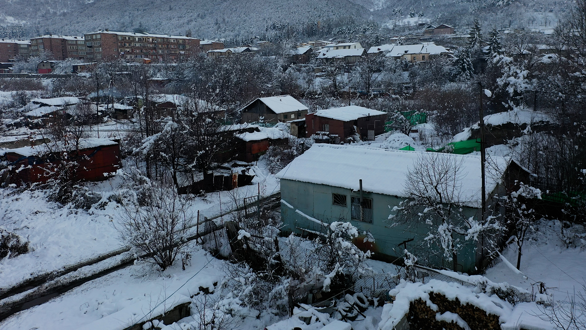 «Ուզում ենք քարից տուն ունենալ, մեզ մարդ զգալ»․ Վանաձորի տնակային ավանի բնակիչներ