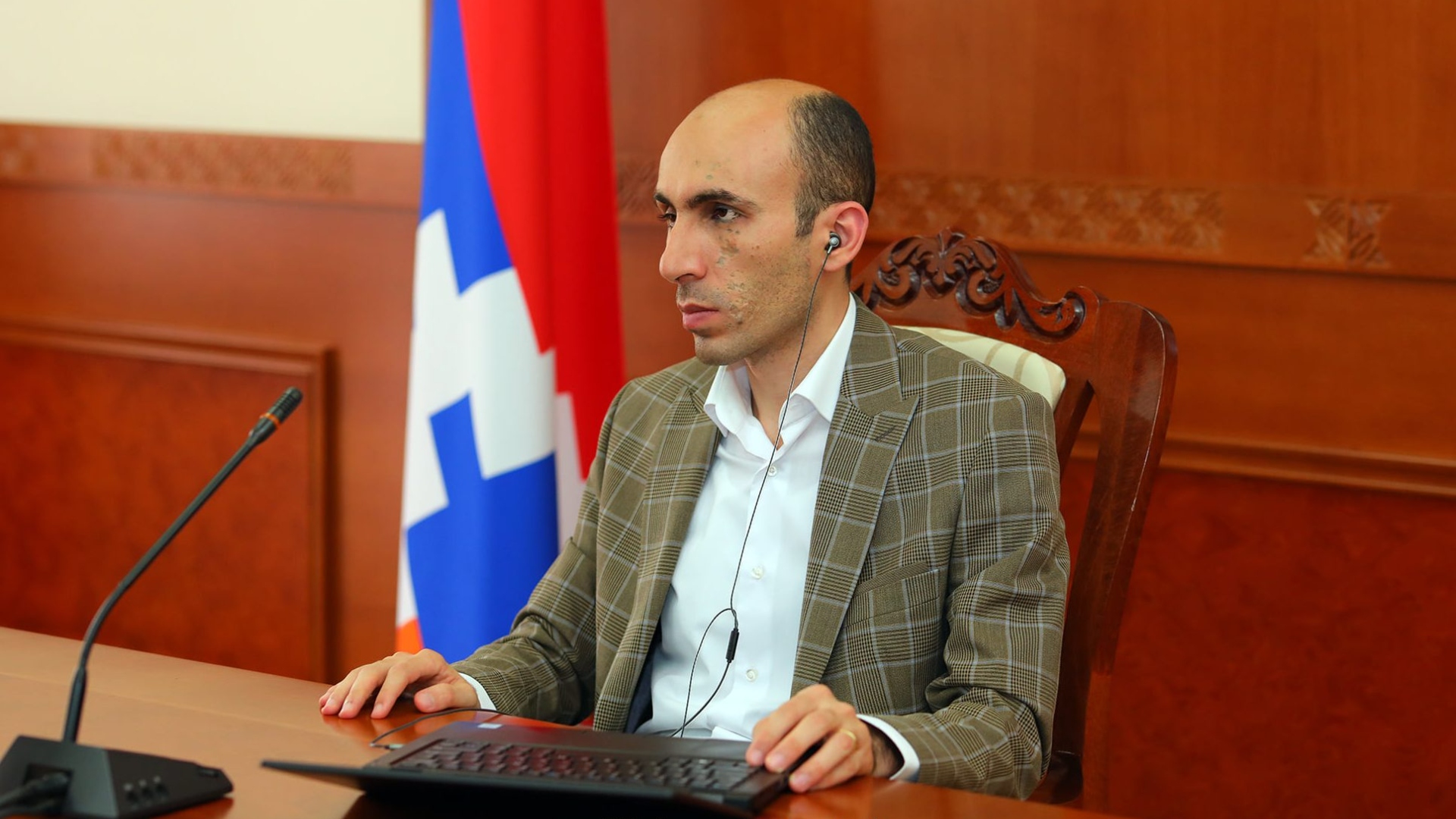 Senior Karabakh official stresses importance of international recognition, Russian peacekeepers