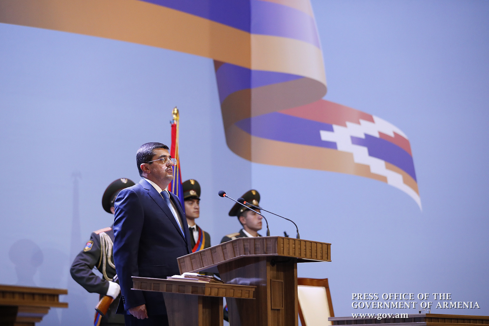 Karabakh leadership meets amid mounting concerns over Pashinyan peace plan