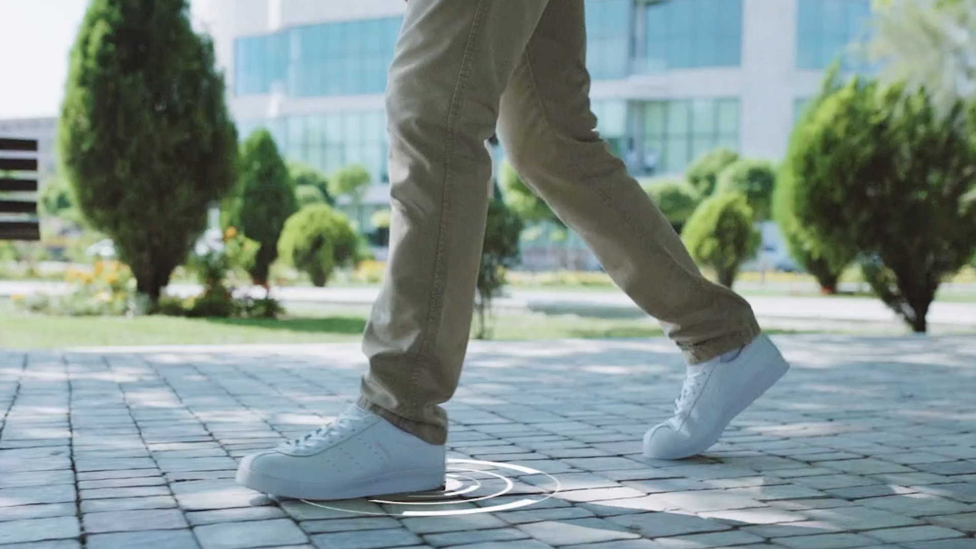 Armenian startup Embry Tech creates a smart insole to make you move and earn money