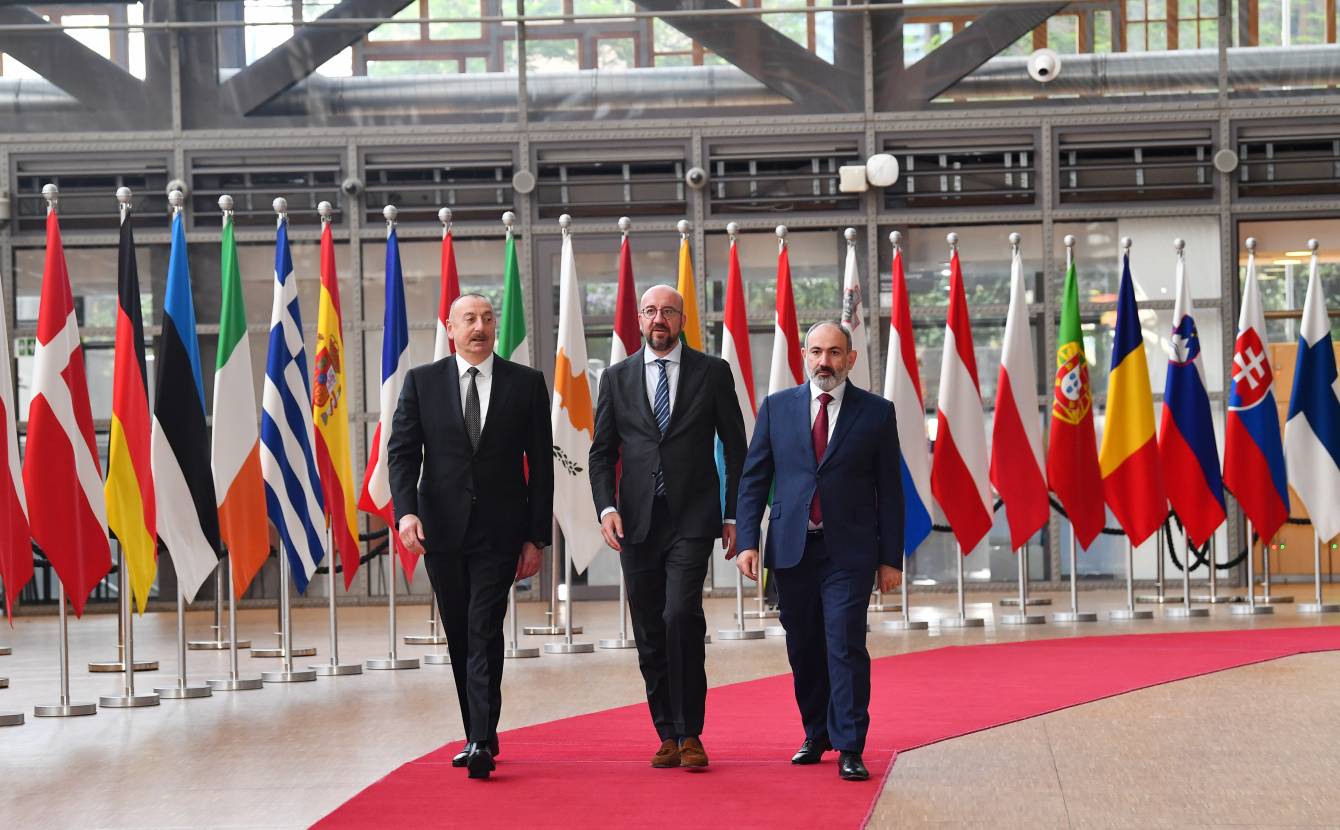 Pashinyan, Aliyev to meet in Brussels, with border commission to convene in Moscow
