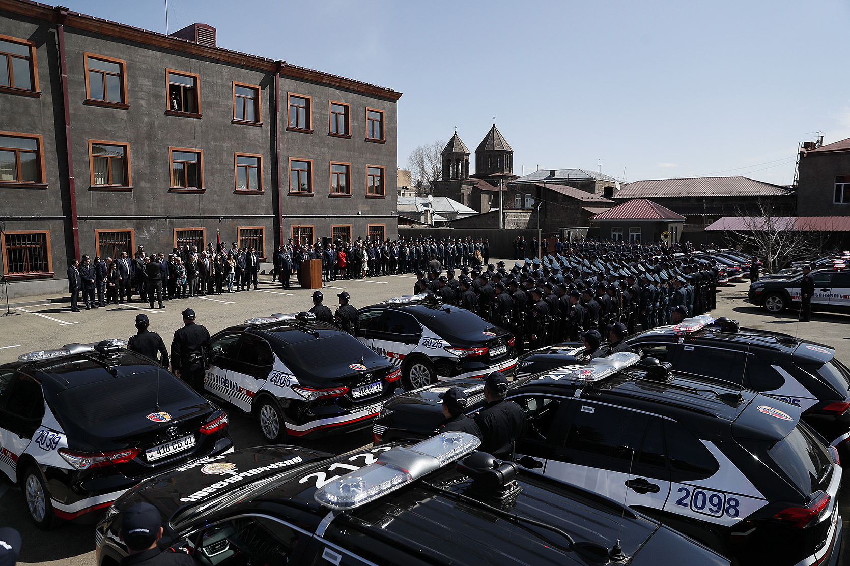 Կառավարությունը 3,1 միլիարդ դրամի պայմանագիր կկնքի «Տոյոտա Երևան»-ի հետ՝ պարեկայինների մեքենաների համար