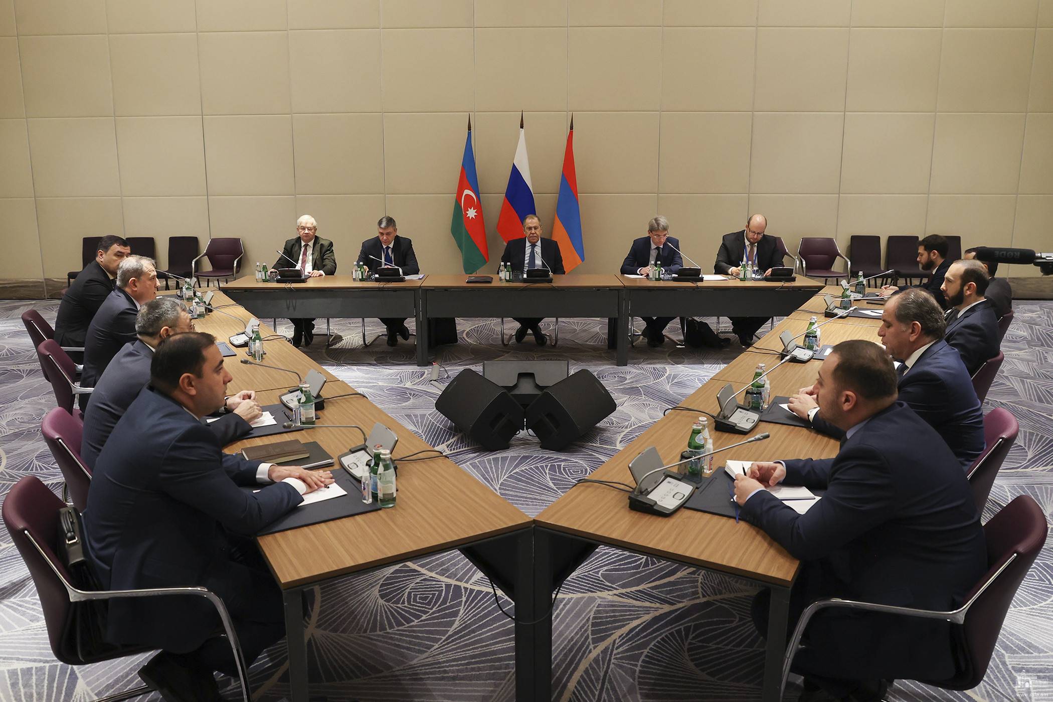 Տեղի է ունեցել Հայաստանի, Ռուսաստանի ու Ադրբեջանի ԱԳ նախարարների հանդիպումը