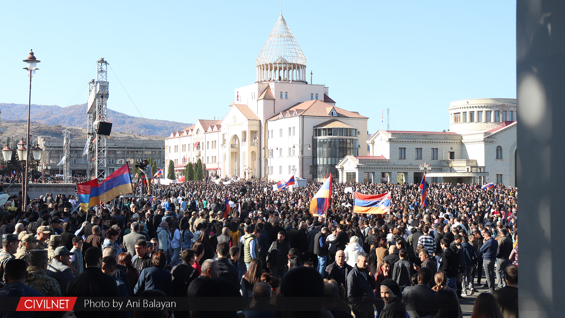 Karabakh residents gather for massive rally as local parliament issues statement rejecting Azerbaijani control