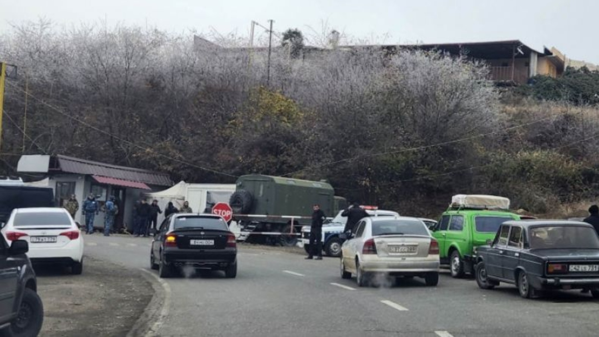 Azerbaijan blocks Armenians trying to return home to Nagorno-Karabakh