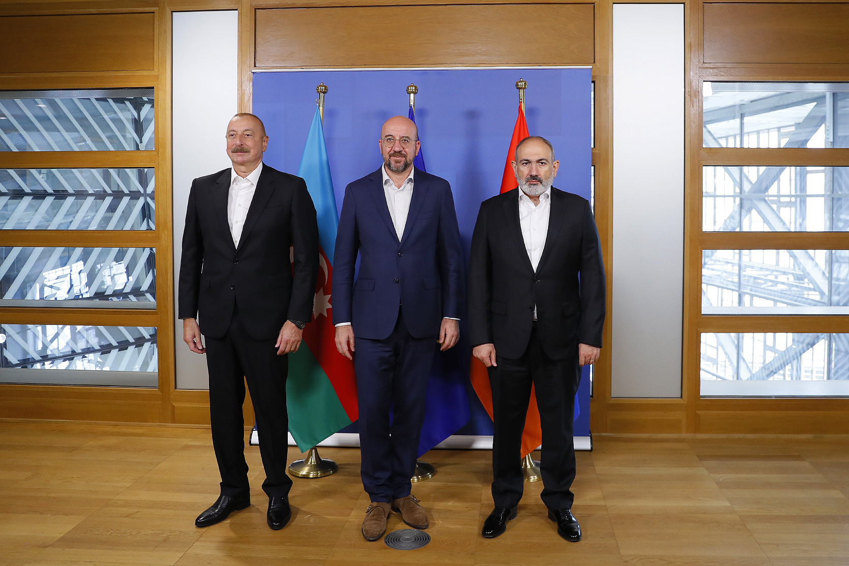 Баку продвигает свою повестку с молчаливого согласия Еревана: итоги Брюсселя