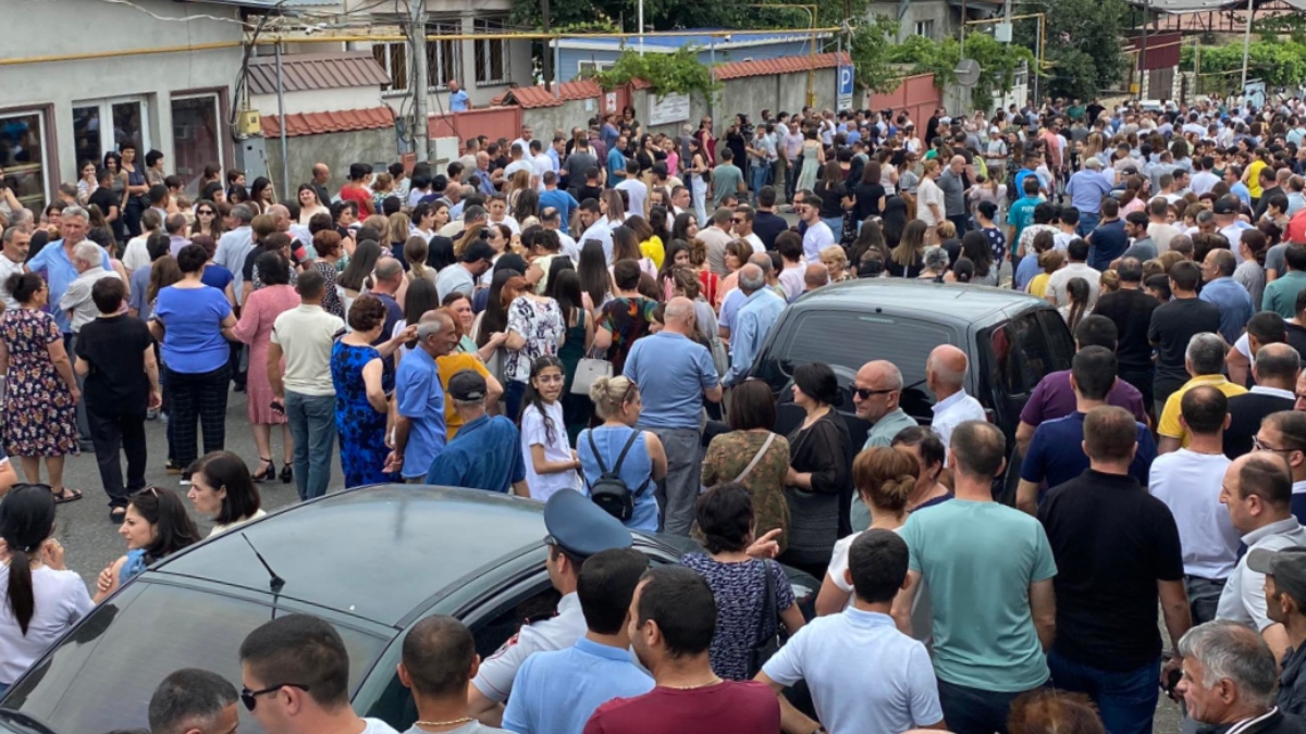 Thousands rally in Karabakh against blockade