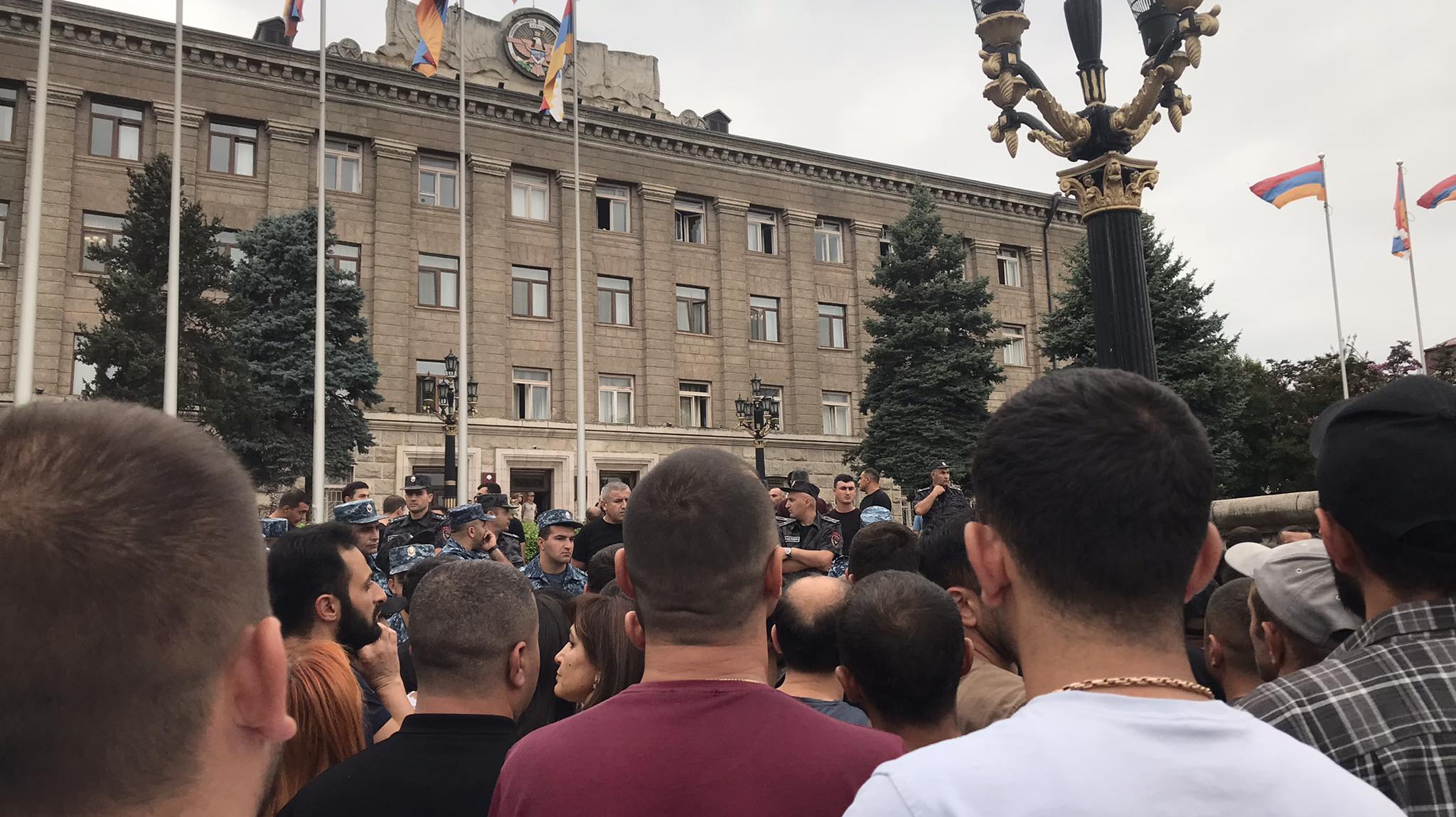 Այսօր պիտի որոշենք՝ մենք ապրո՞ւմ ենք այս երկրում, թե՞ չէ. Արայիկ Հարությունյան
