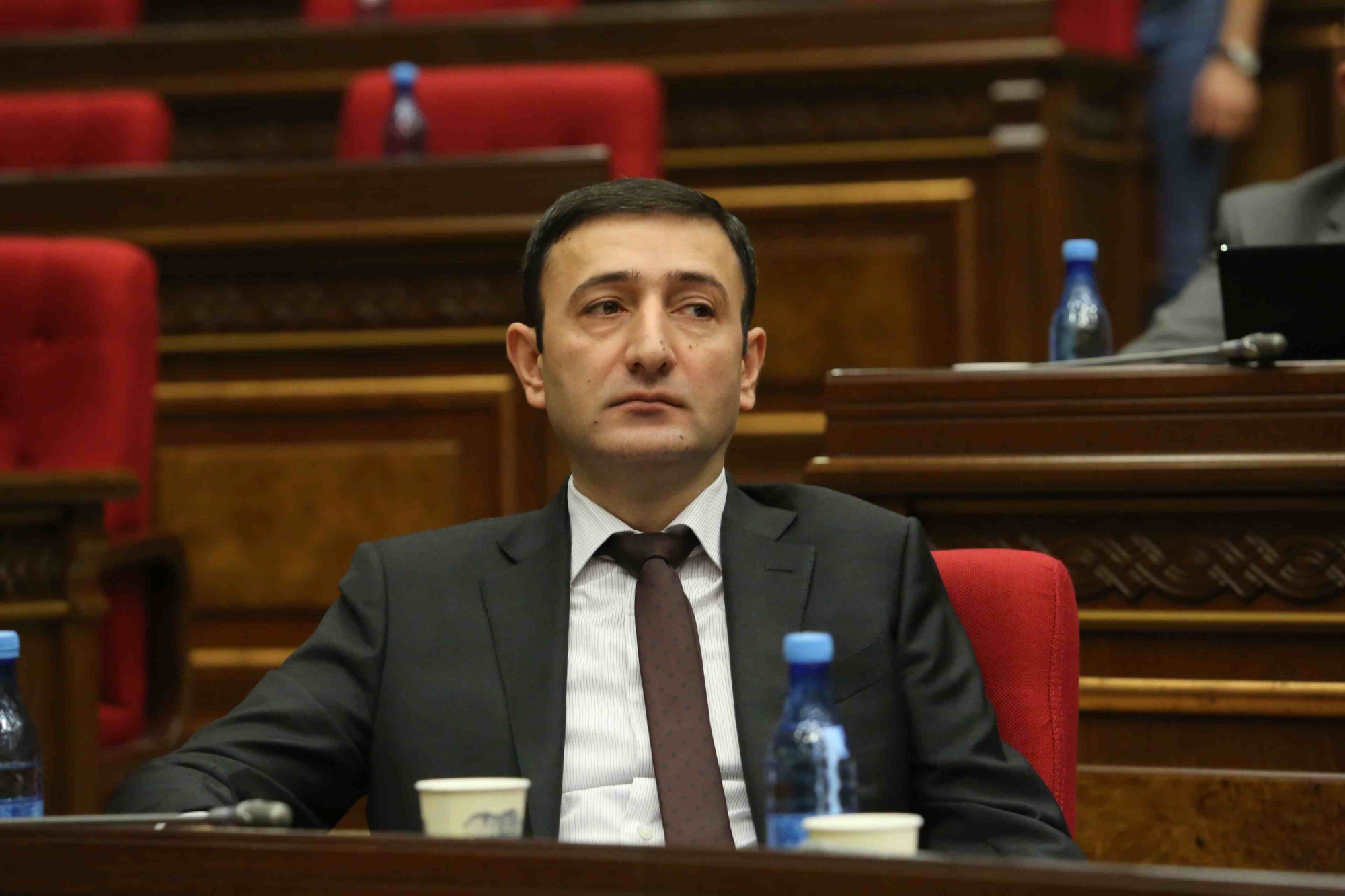Պատգամավորները պարգևատրվե՞լ են, թե՞ ոչ. Բաբկեն Թունյանի պնդման հետքերով