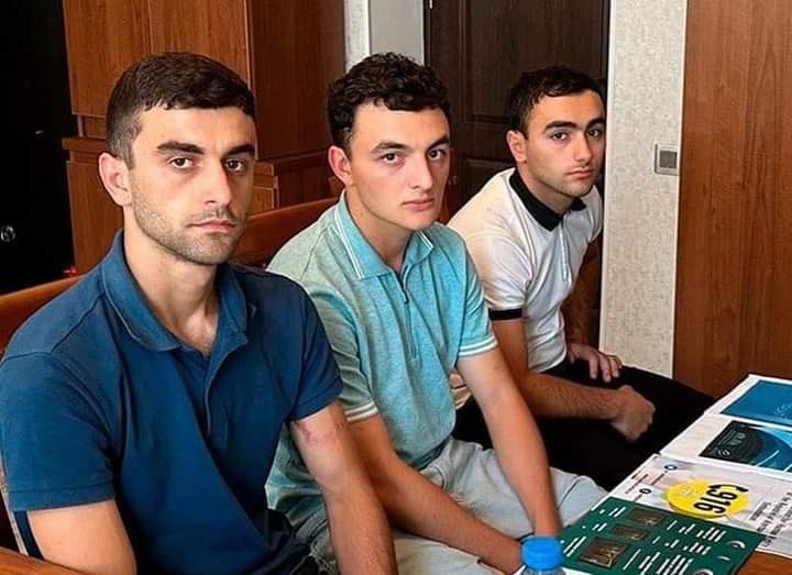 Հակարիի կամրջից առևանգված երեք երիտասարդները ազատ արձակվեցին