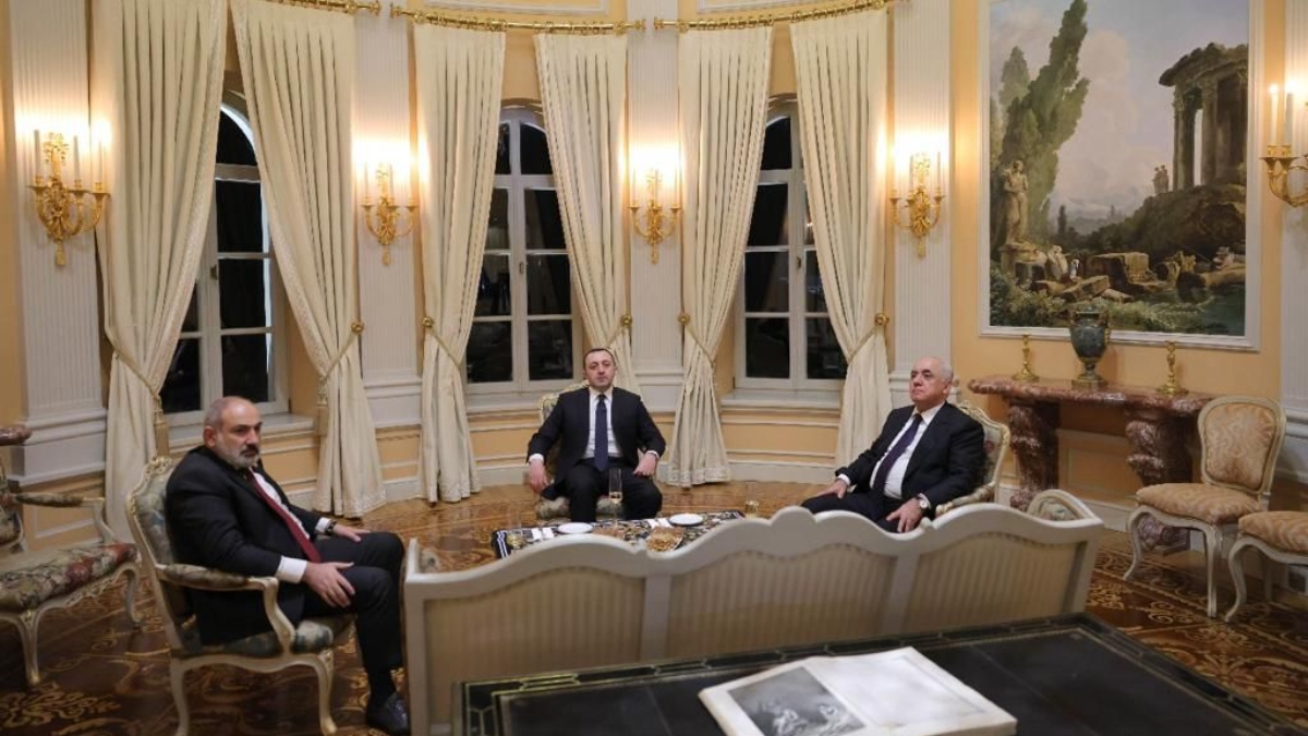 Հայաստանի և Ադրբեջանի վարչապետները Վրաստանում ոչ պաշտոնական շփում են ունեցել