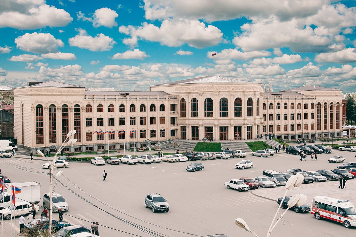 Գյումրի․ իշխող «Բալասանյան» դաշինքը վայր դրեց մանդատները