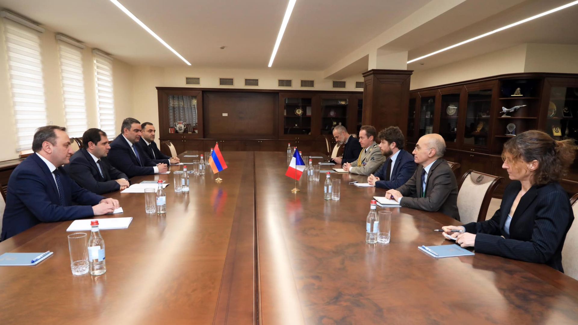 Պապիկյանը Ֆրանսիայի դեսպանի հետ քննարկել է պաշտպանության ոլորտում համագործակցությունը