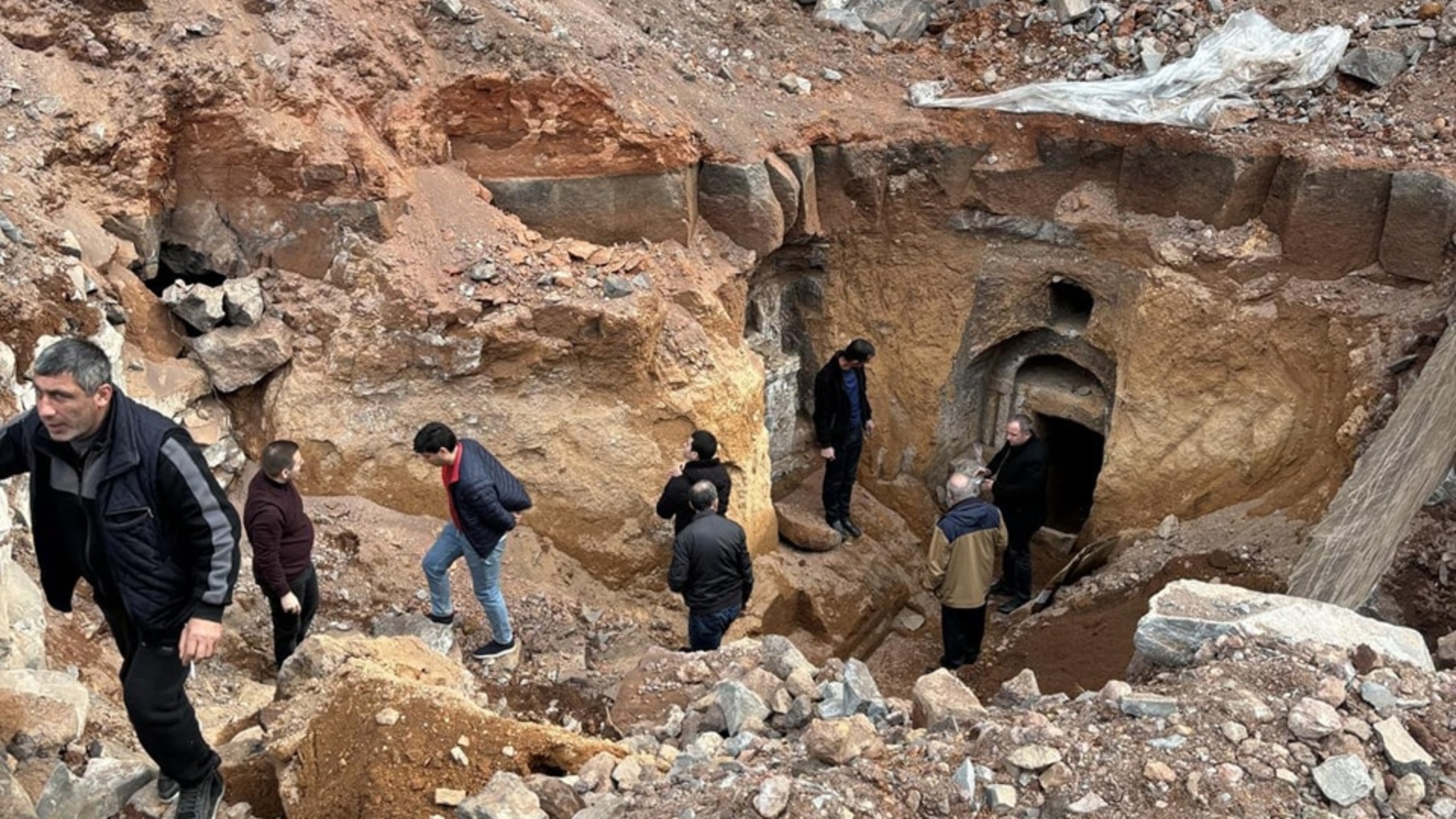 Օհանավանում ժայռափոր միջնադարյան դամբարան է հայտնաբերվել