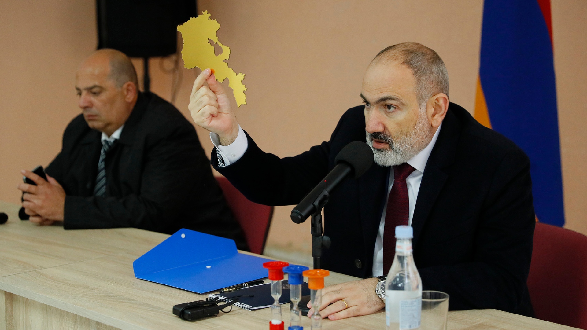 Pashinyan: Armenia ready to cede 4 border villages to ‘prevent war’ with Azerbaijan