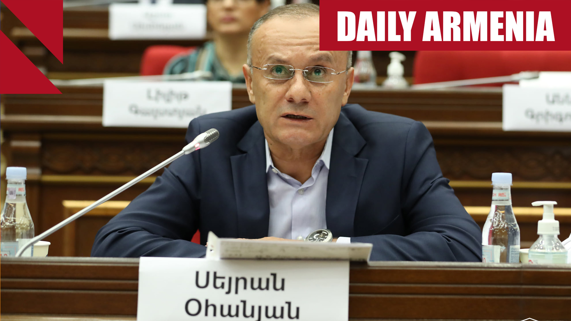 Opposition-leader-calls-on-army-to-disobey-prime-minister-over-planned-withdrawal-from-villages--թ