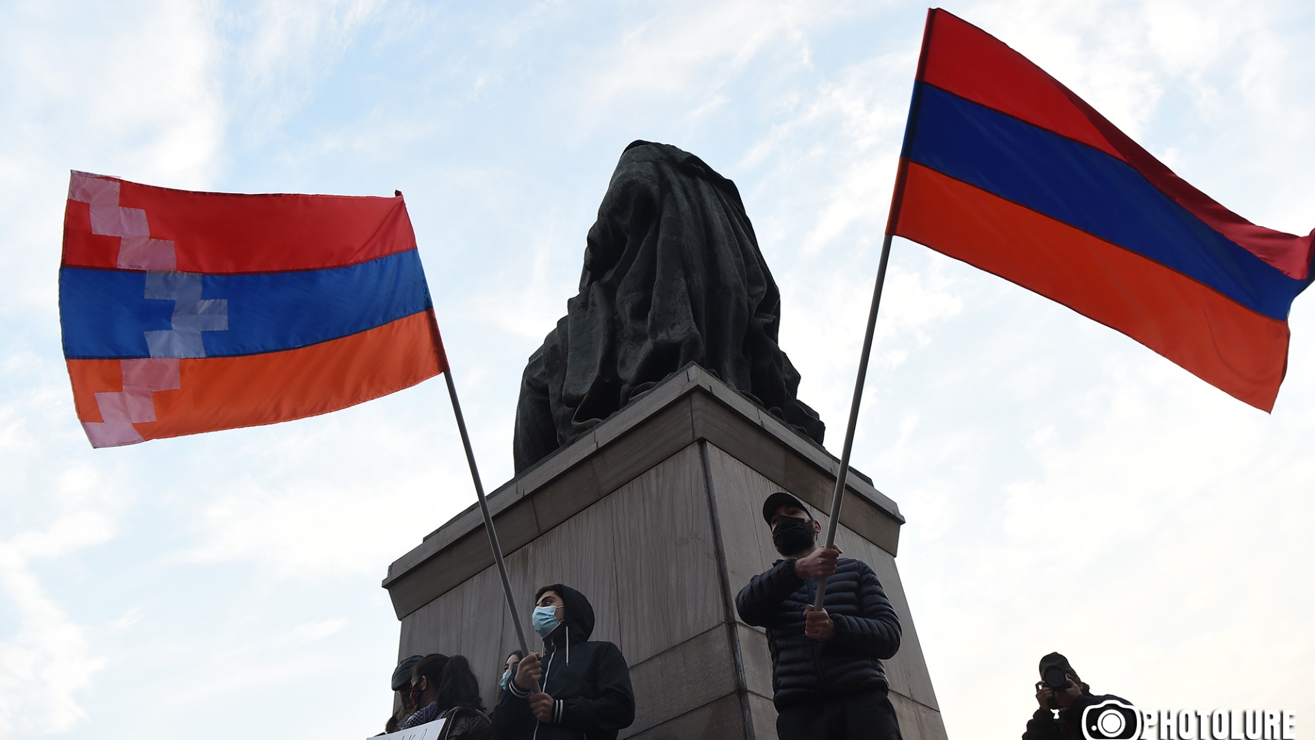 Former Armenian and Karabakh officials warn against dropping legal cases against Azerbaijan