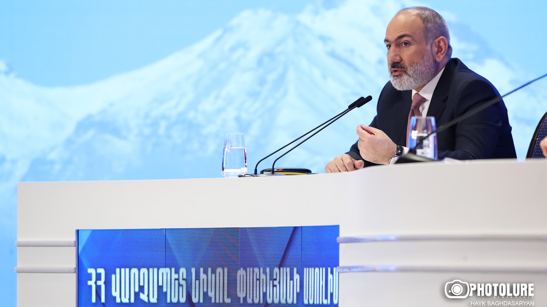Armenia hopes to normalize relations with Baku by November, says Pashinyan