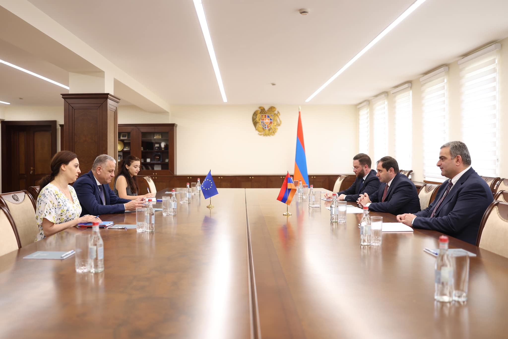 Պապիկյանը ԵՄ դեսպանի հետ քննարկել է պաշտպանության ոլորտում համագործակցությունը