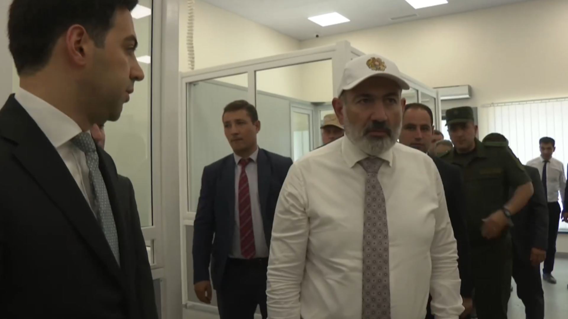Փաշինյանն այցելել է հայ-թուրքական սահմանի «Մարգարա» անցակետ