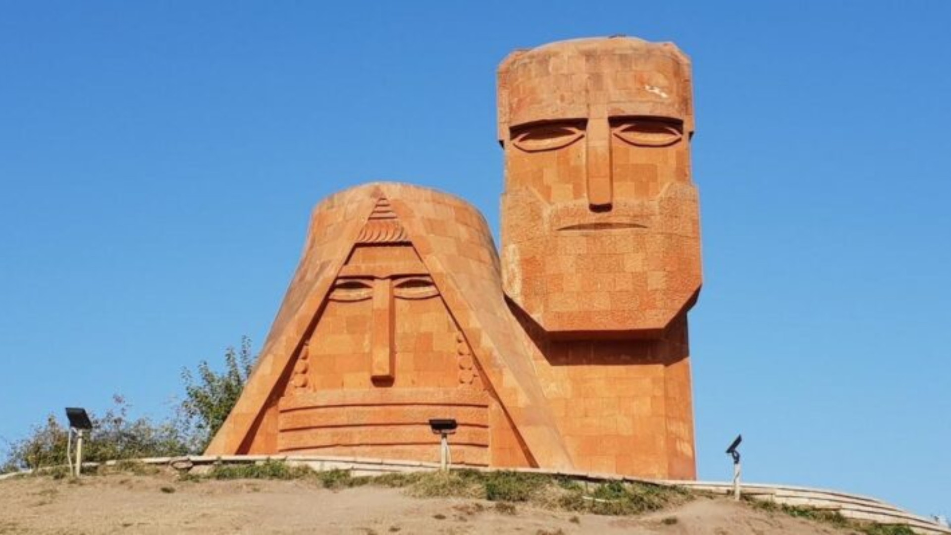 EU insists Karabakh Armenians be allowed to return home, drawing Azerbaijan’s ire 