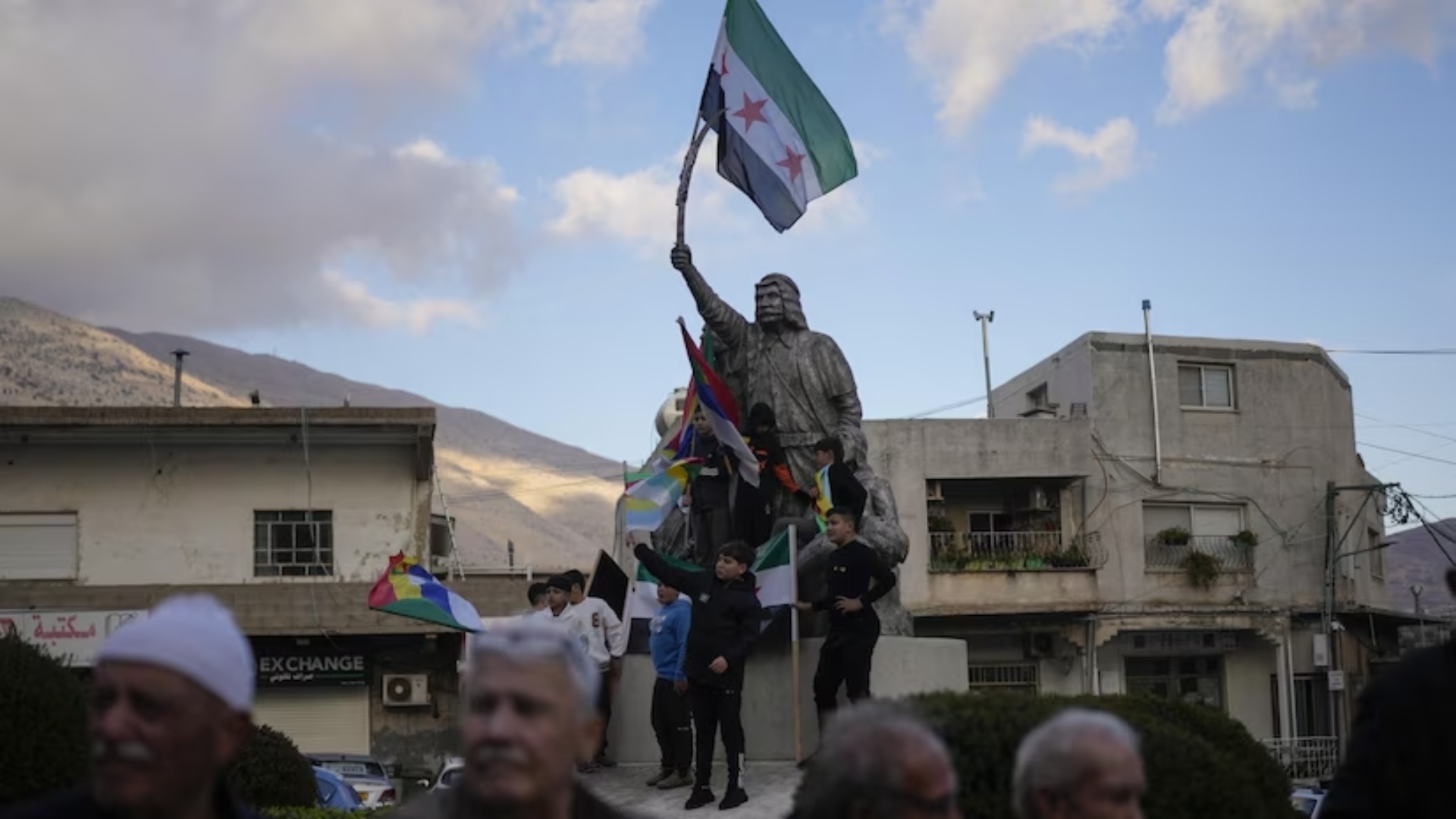 Changement de régime en Syrie : deux airs de déjà-vu