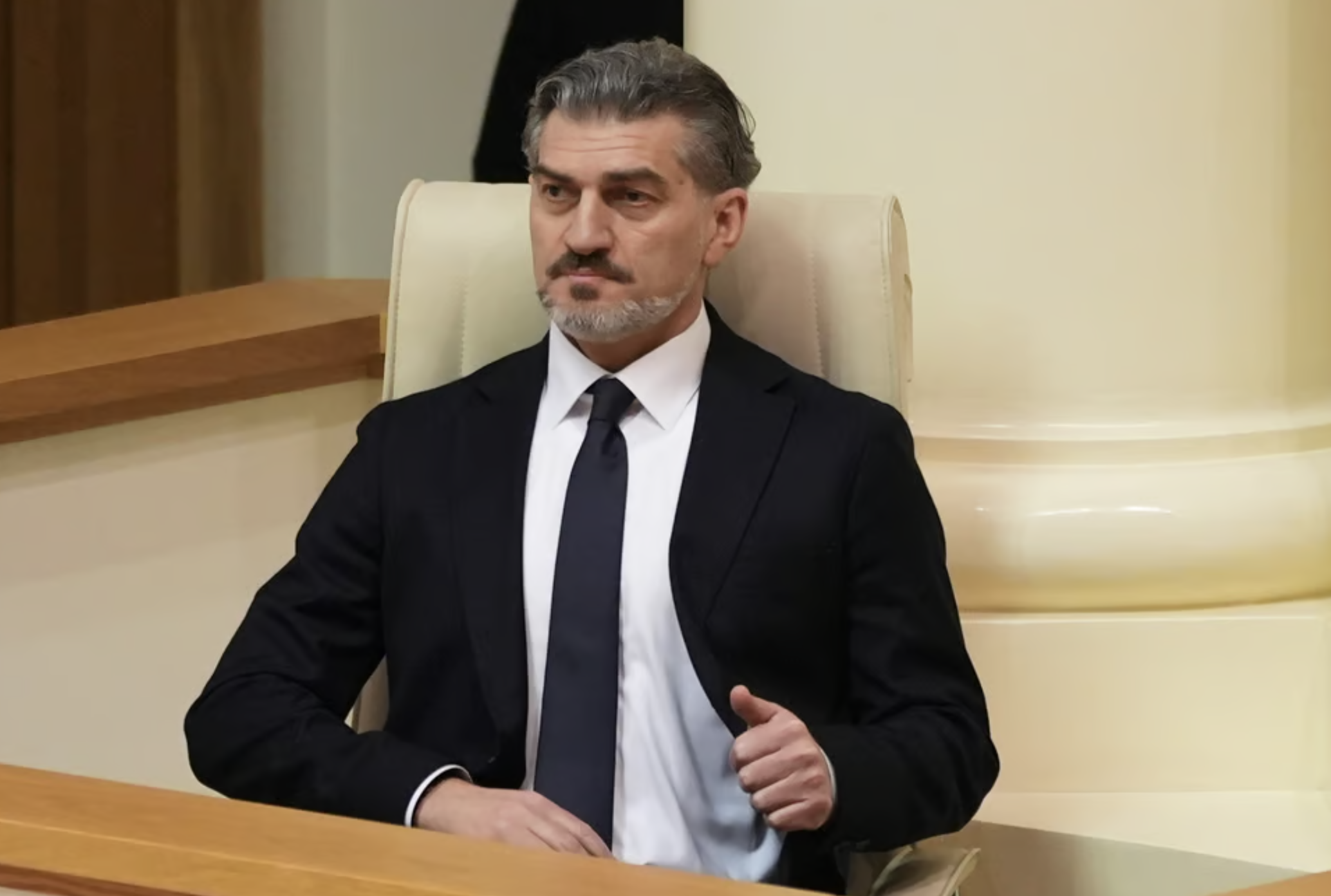 Վրաստանի նախագահը ներում է շնորհել 613 դատապարտյալի