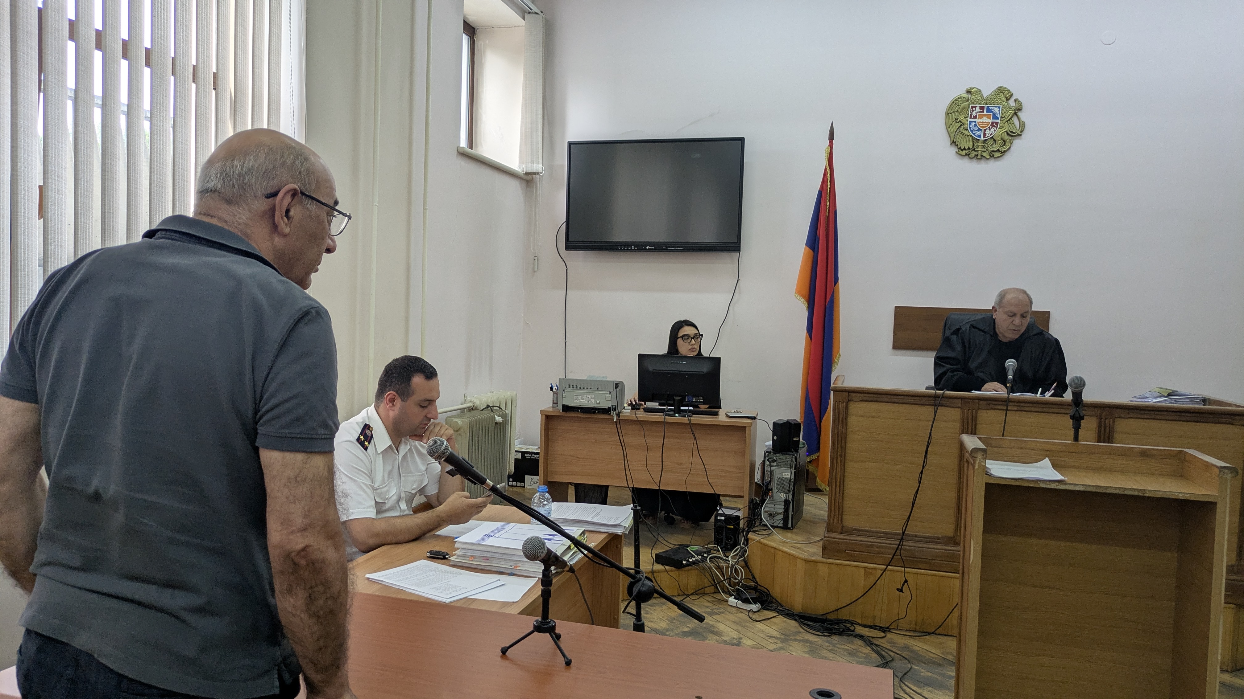 Վարչապետի ավտոշարասյան վրաերթը. Արամ Նավասարդյանը մեղադրանքը չի ընդունում